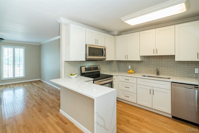 Building Photo - 1120 S Mason Rd