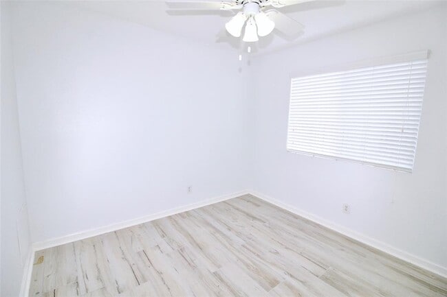 Building Photo - 2610 Chimneystone Cir
