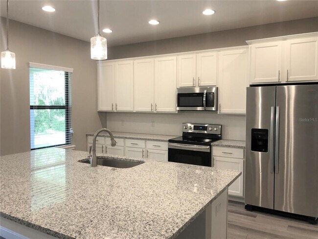 Building Photo - 957 Deming Dr