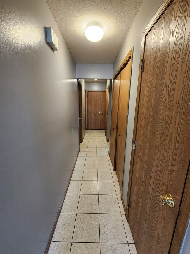 Building Photo - 1718 12th St