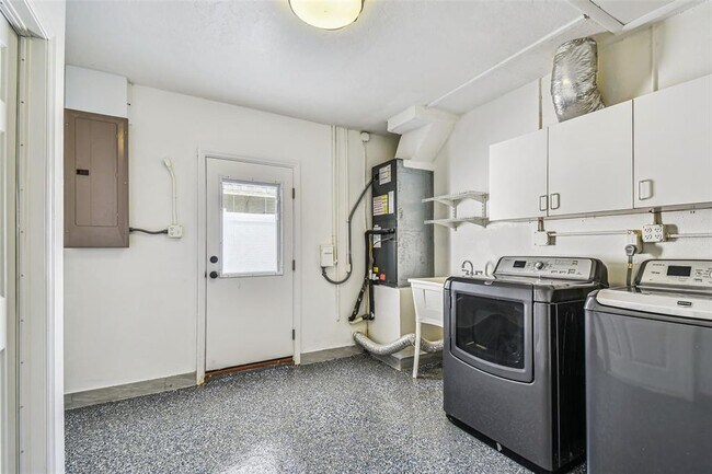 Building Photo - 12257 Eldon Dr