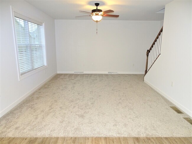 Building Photo - 1405 Fieldstone Dr