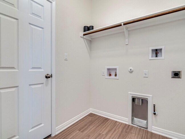 Building Photo - 4113 Birdwatch Loop