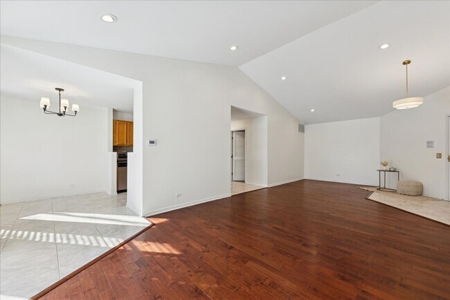 Building Photo - 1810 Fox Run Dr