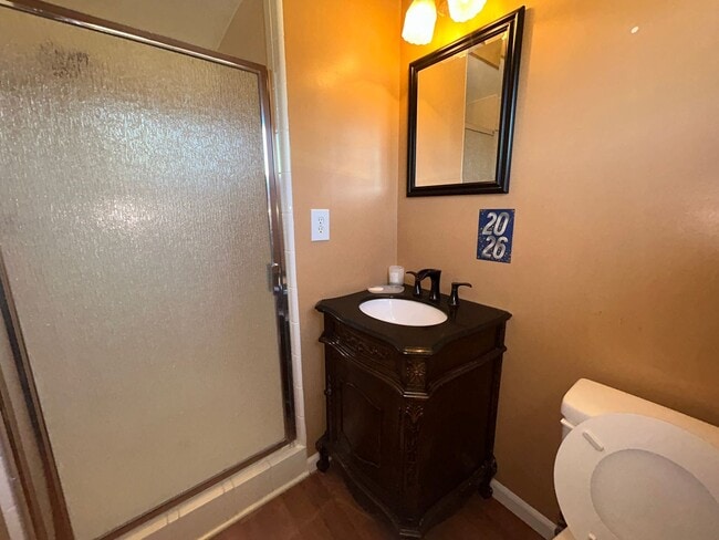 Building Photo - 4 Bed / 2 Bath Home for Rent in Huntington Beach