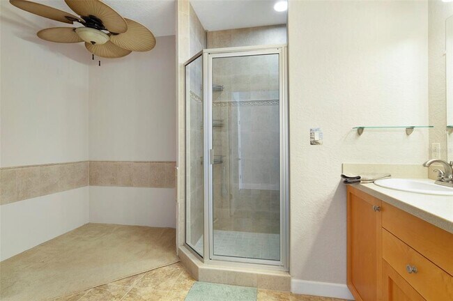 Building Photo - 130 164th Ave