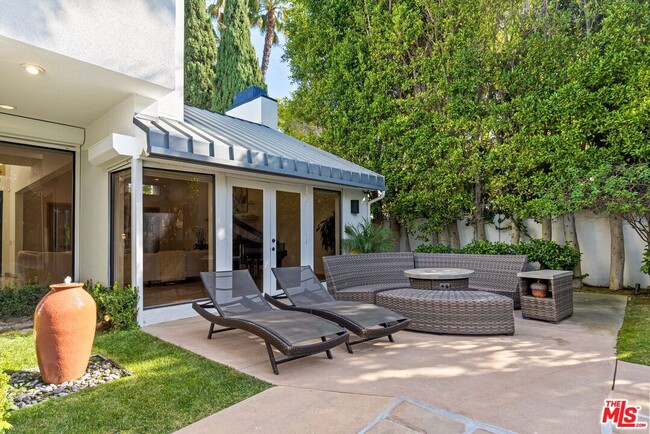 Building Photo - 605 N Hillcrest Rd