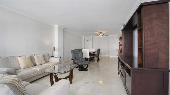 Building Photo - 4250 Galt Ocean Dr