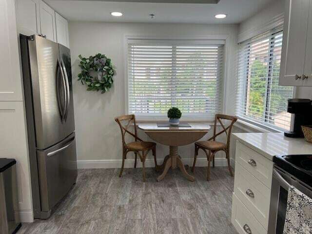 Building Photo - 275 Palm Ave