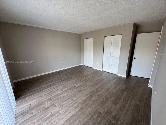 Building Photo - 3300 S Dixie Hwy