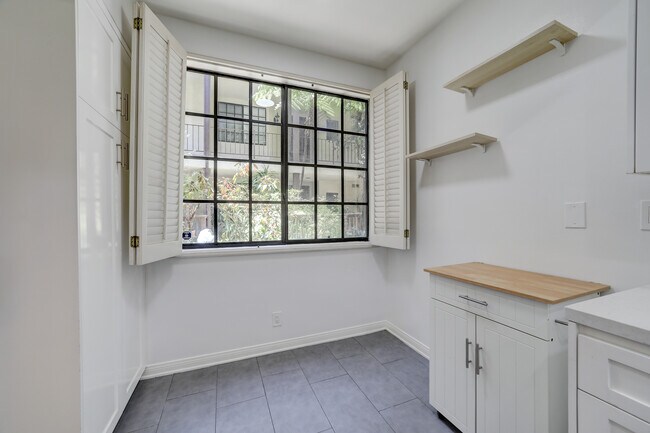 Building Photo - 11939 Gorham Ave