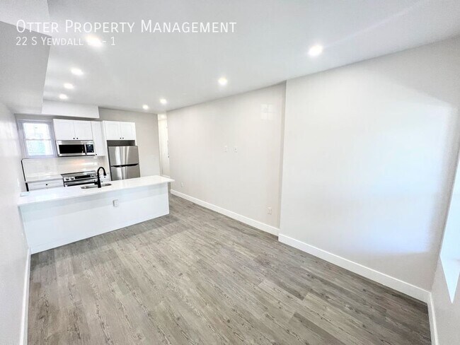 Building Photo - 22 S Yewdall St