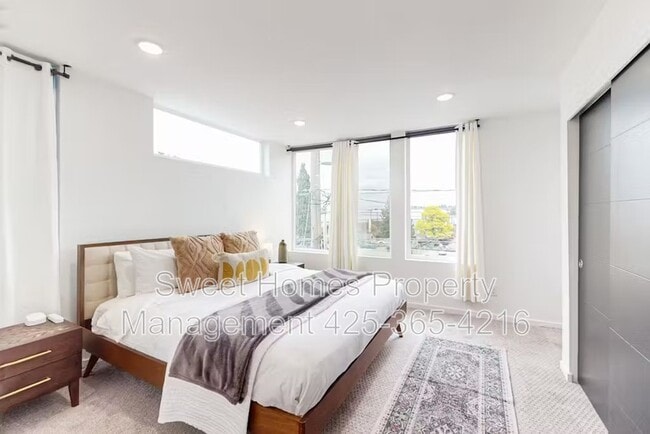 Building Photo - 9219 Linden Ave N