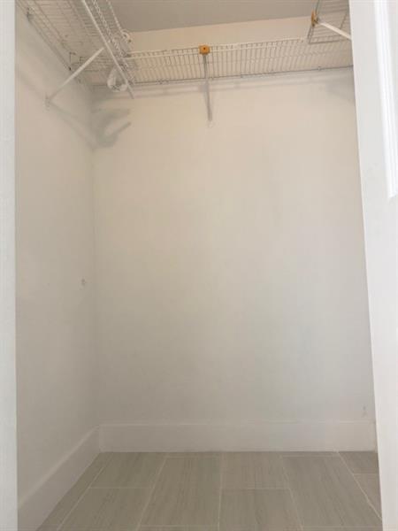 Building Photo - 9974 Nob Hill Ct