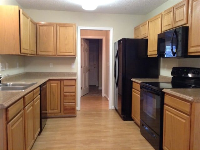 Building Photo - 5 Boysenberry Dr