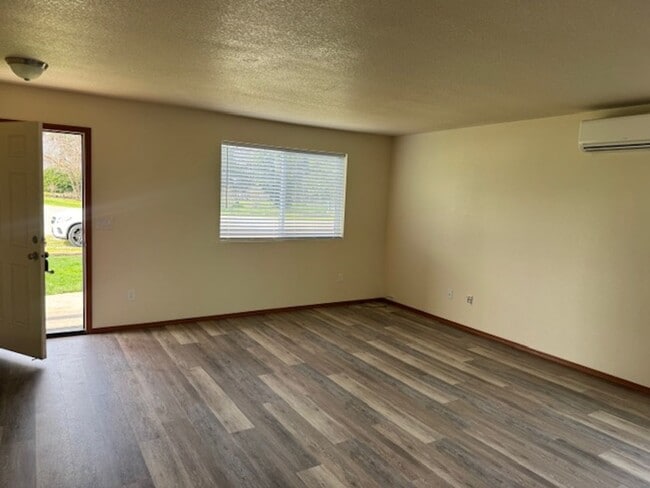 Building Photo - 3524 Britt Ave