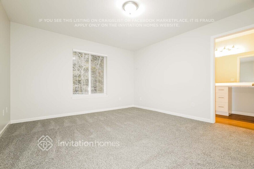 Building Photo - 4820 50th Ave SE