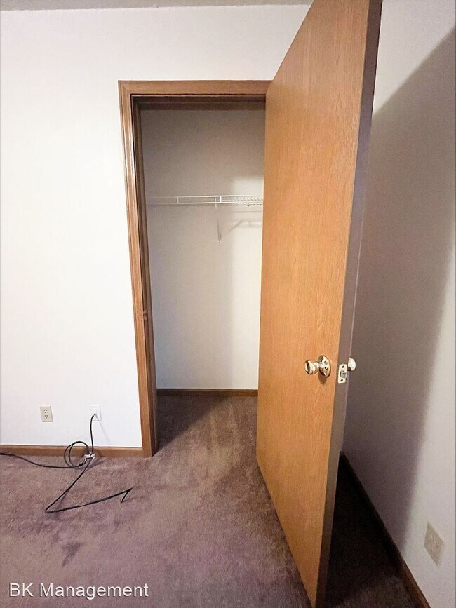 Building Photo - 1 br, 1 bath House - 2718 Plaza Lane