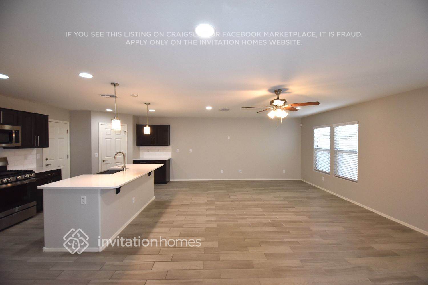 Building Photo - 16436 W La Ventilla Way