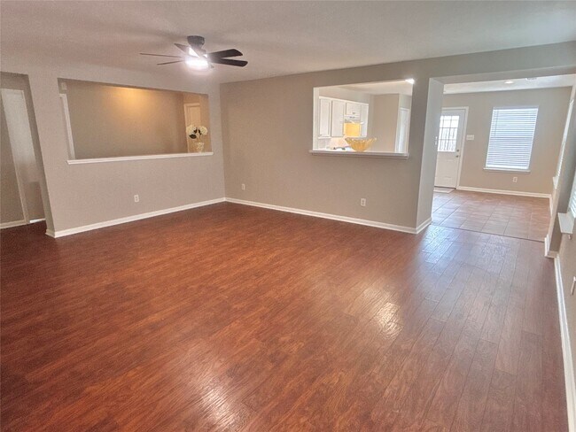 Building Photo - 8134 Sanders Forest Ct