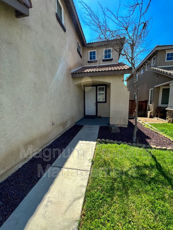 Building Photo - 29291 Grande Vista Ave
