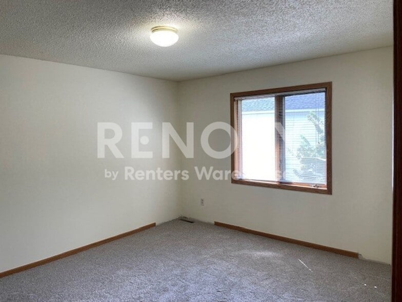 Building Photo - 9142 Cambridge Alcove