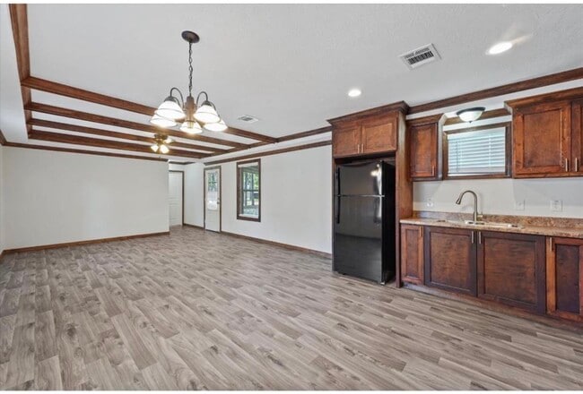 Building Photo - 20774 Stevens