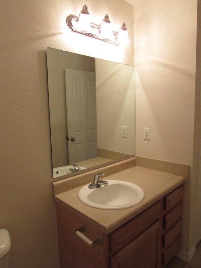 Building Photo - 6529-MF1-E2