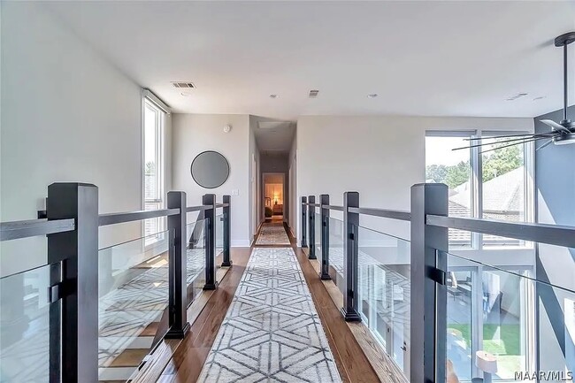Building Photo - 7132 Fain Park Dr