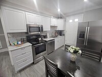 Building Photo - 4009 Ventnor Ave