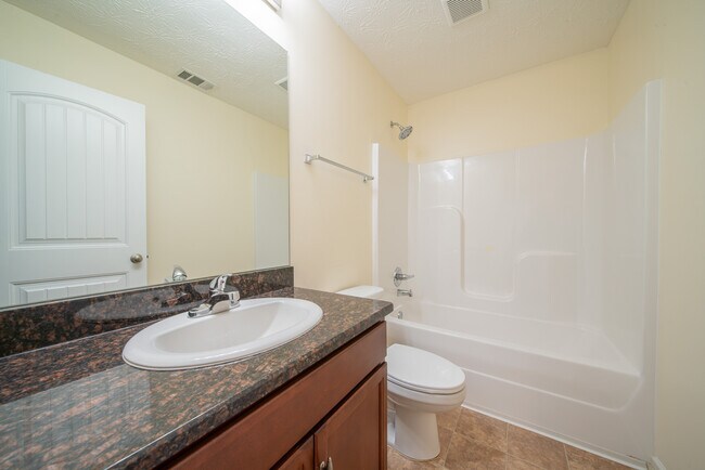 Building Photo - 5788 Sandy View Dr