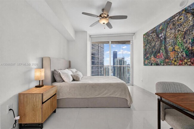 Building Photo - 475 Brickell Ave