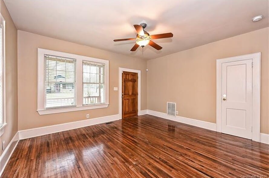 Living Room - 322 Walnut Ave