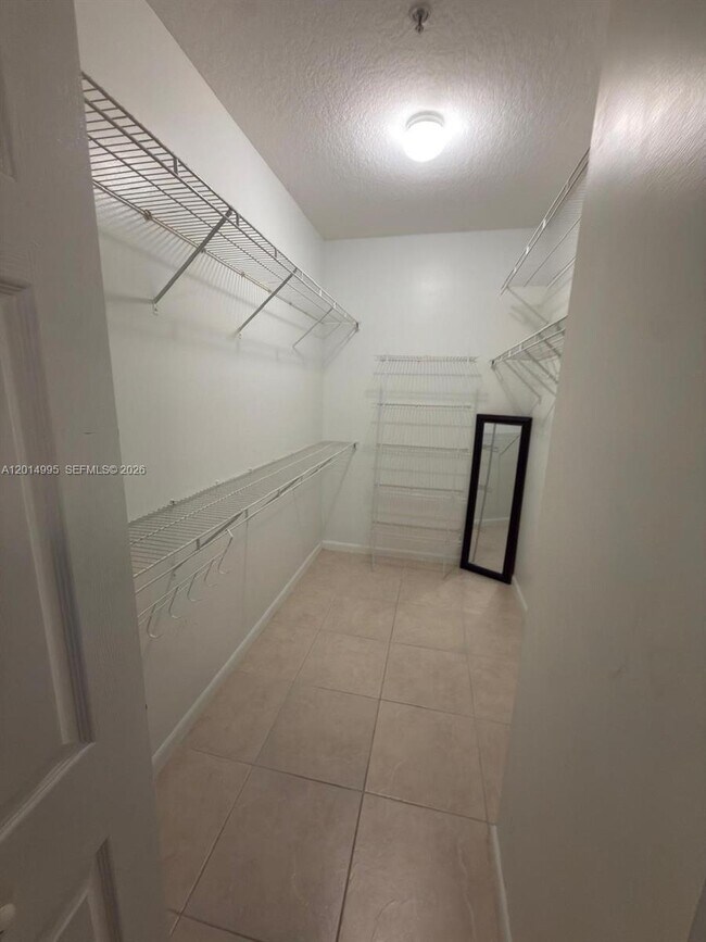 Building Photo - 4508 SW 160th Ave