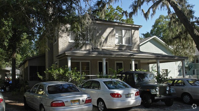 Building Photo - 1614 NW 3rd Pl