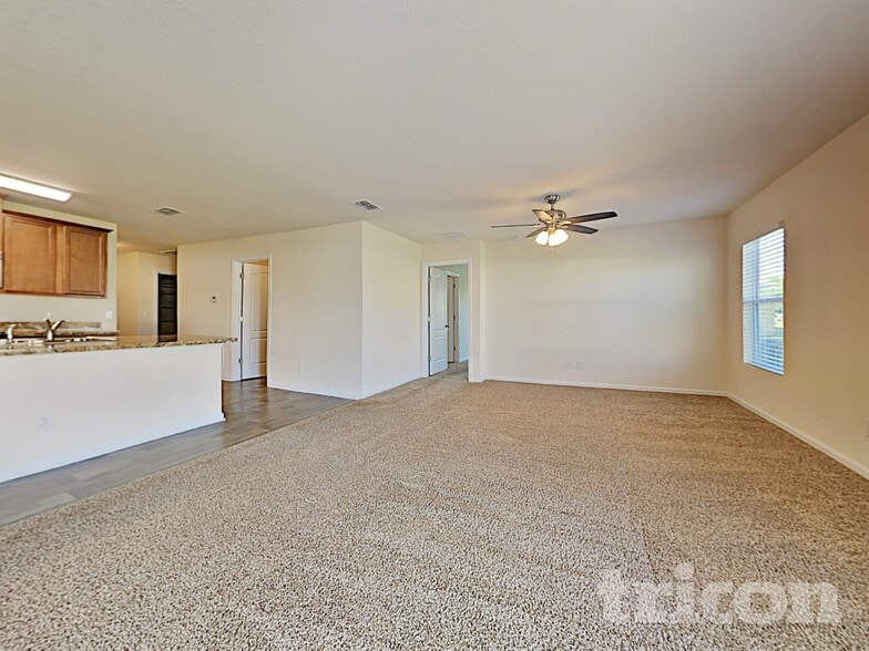 Building Photo - 3323 Canyon Falls Dr
