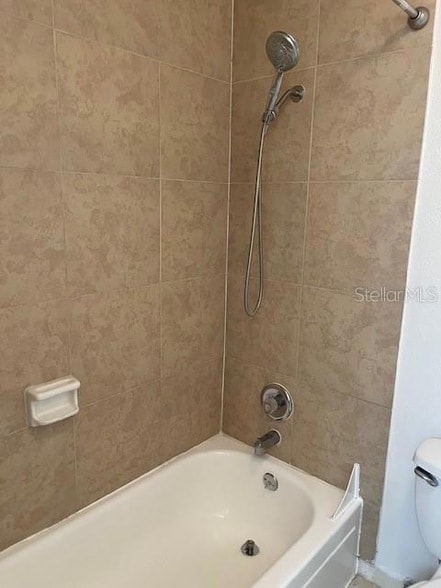 Building Photo - 452 Banyon Tree Cir