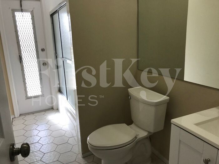 Building Photo - 9280 Sunset Strip