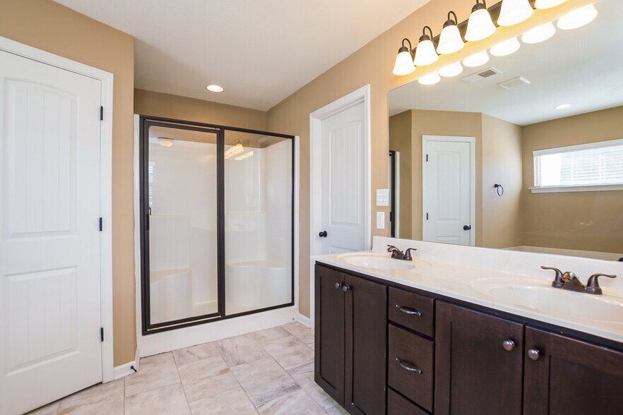 Building Photo - 3468 Avis Ln