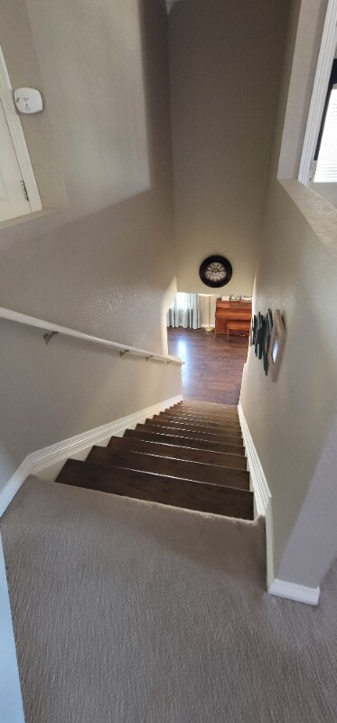 Building Photo - 9565 Castle Oaks Dr