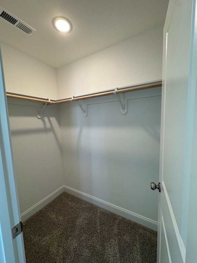 Building Photo - Stunning Townhome in Sneads Ferry