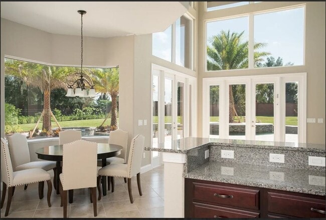 Building Photo - Executive Gated Pool Home Located in Winde...