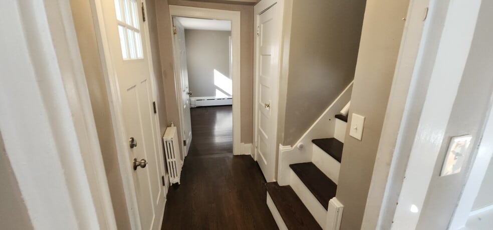 Building Photo - 519 Hopewell Rd