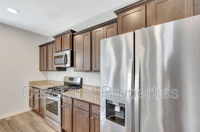 Building Photo - 215 Goshen Rd