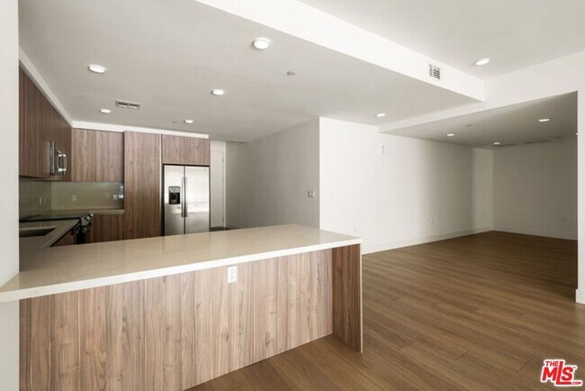 Building Photo - 3651 Regal Pl