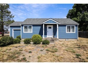 Building Photo - Royal Avenue