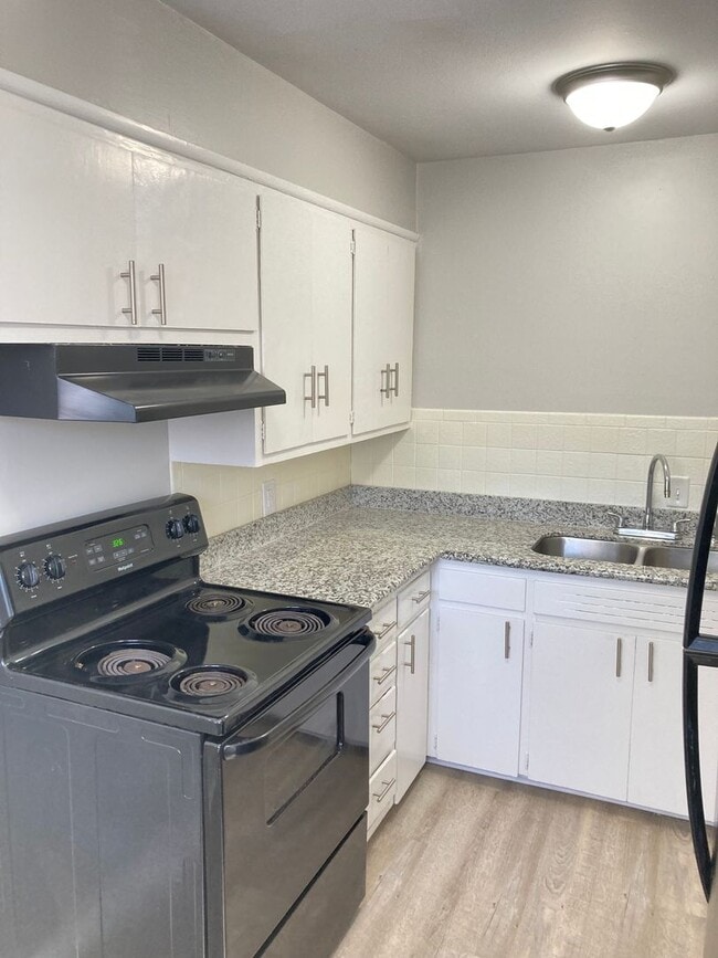 Building Photo - 3 Bedroom and 1 Bath House in Haysville