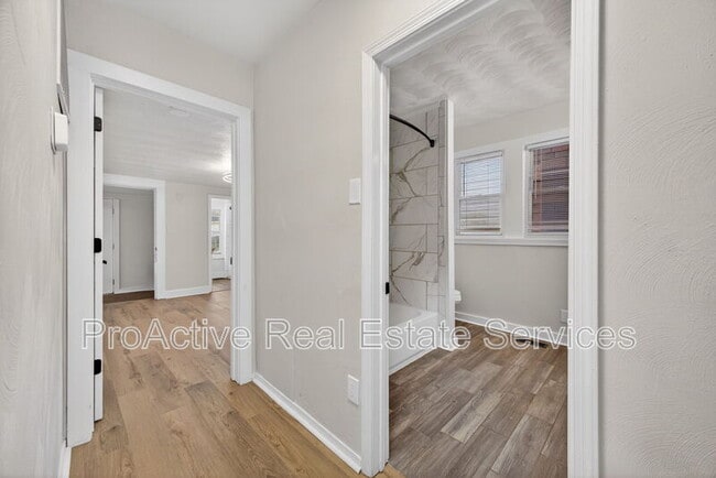 Building Photo - 1316 22nd St