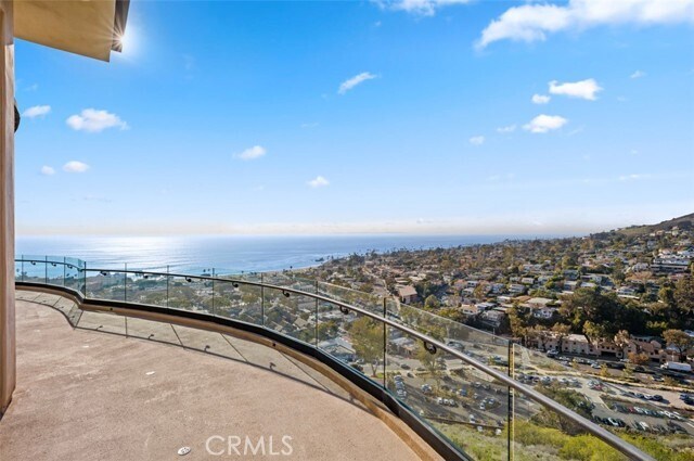 Building Photo - 648 Mystic View