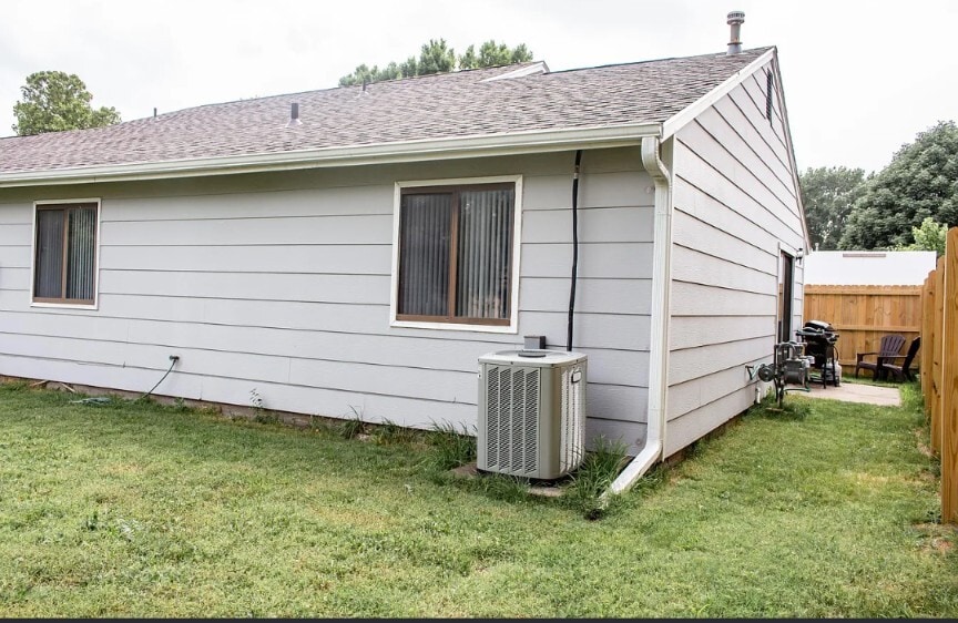 Building Photo - 2536 Brockman St